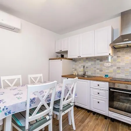 Appartement By The Sea Baska, Krk - 22406 *